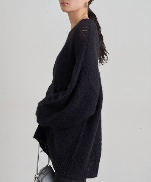 LOUNGEDRESS(ラウンジドレス)の「バックシャンニット(ニット/セーター・レディース・レッド/ブラック・FREE)」の4枚目の写真