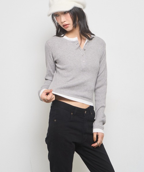 WHO'S WHO gallery(フーズフーギャラリー)の「【WEB限定】レイヤードヘンリーニット(ニット/セーター・レディース・ネイビー/グレー/ブラック・FREE)」の7枚目の写真