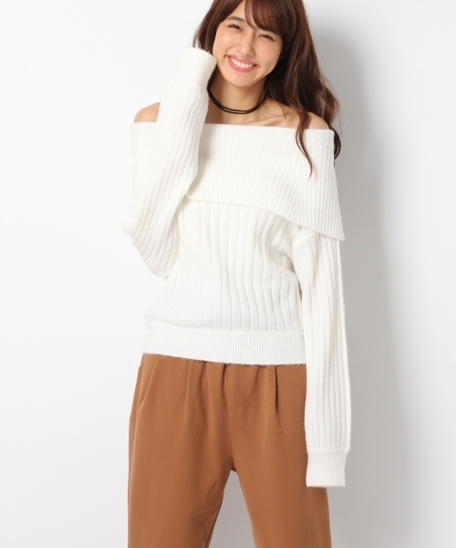 Heather（ヘザー）の「ケープオフショルニット　734970（ニット/セーター・レディース・ホワイト/ベージュ系その他/ブラウン系その他・ONE SIZE）」の2枚目の写真