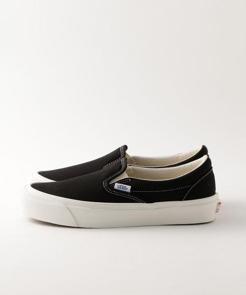 VANS（バンズ）の「＜VANS＞CLASSIC SLIPON/ｽﾆｰｶｰ ◆（スリッポン・レディース・ホワイト/ブラック・5/4h/6h/5h/6）」の4枚目の写真