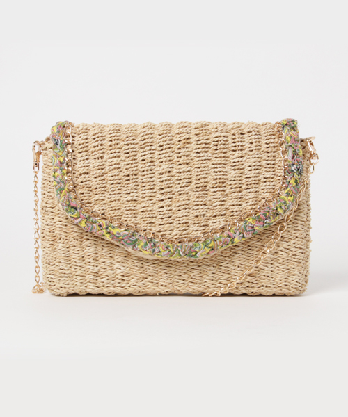 Andemiu（アンデミュウ）の「【ショルダーとクラッチの2WAY】アバカフウチェーンクラッチ751788（ショルダーバッグ・アイボリー/キャメル・FREE）」の2枚目の写真