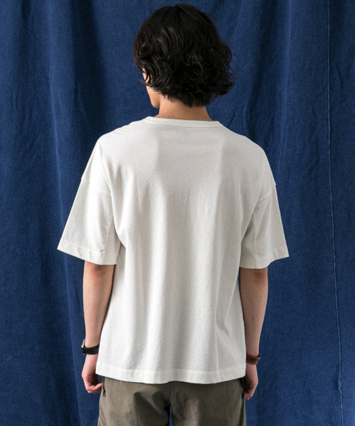 WORK NOT WORK URBAN RESEARCH（ワークノットワークアーバンリサーチ）の「WORK NOT WORK　強撚天竺ビッグプリントTシャツ #3（Tシャツ/カットソー・メンズ・ホワイト・SMALL/LARGE/MEDIUM）」の13枚目の写真