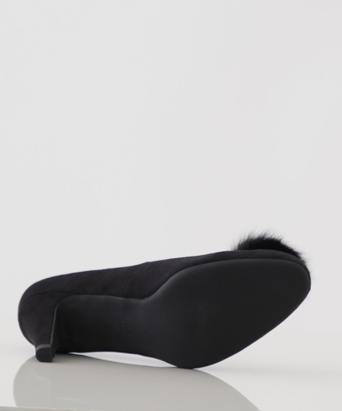 STUDIOUS（ステュディオス）の「【SEPTEMBER MOON】《STUDIOUS別注》ラビットファーぽんぽんパンプス　ST-4（パンプス・レディース・ブラック/グレー/ブルー・24.5/23.5/22.5）」の6枚目の写真