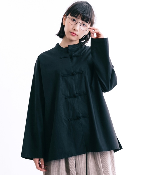 MERLOT（メルロー）の「チャイナボタン長袖シャツ1056（シャツ/ブラウス・レディース・オフホワイト/ブラック/キャメル/ワイン・FREE）」の2枚目の写真