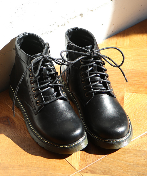 SESTO（セスト）の「レースアップラバーソール風ショートブーツ/キッズブーツ（ブーツ・キッズ・ダークブラウン/ボルドー/ブラック/ネイビー・22.0cm/17.0cm/18.0cm/16.0cm/19.0cm/20.0cm/21.0cm）」の2枚目の写真