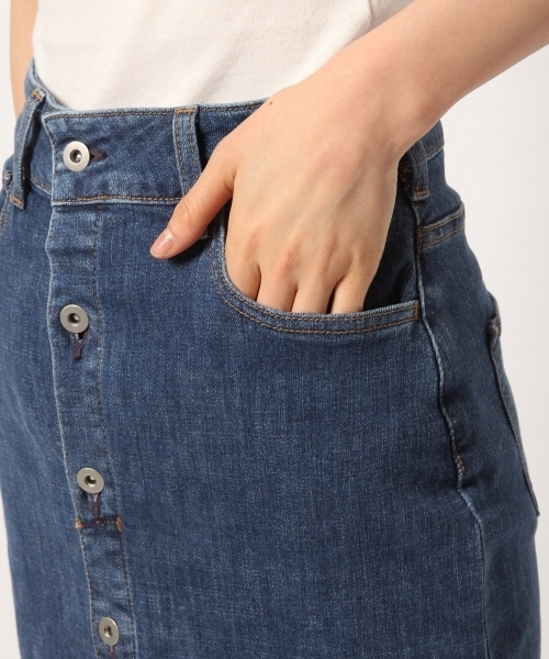 GLOBAL WORK（グローバルワーク）の「デニムマエボタンスカート/782833（デニムスカート・レディース・ブルー/ネイビー・LARGE/MEDIUM）」の6枚目の写真