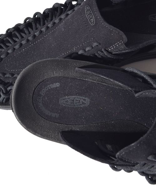 KEEN（キーン）の「【OCEANS 7月号掲載】KEEN: UNEEK SLIDE■（サンダル・メンズ・ブラック・26/27/28）」の4枚目の写真