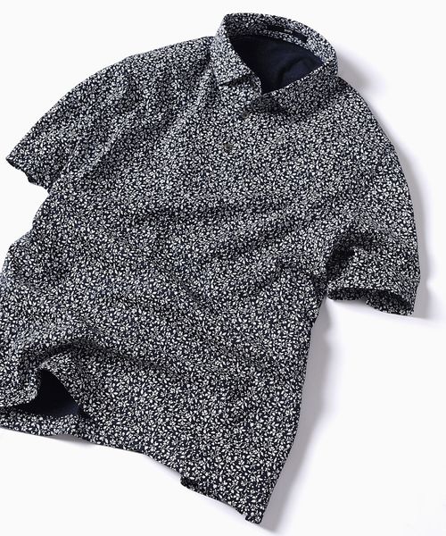 SHIPS（シップス）の「SC: COOLMAX(R) フラワープリント ワイドカラー ポロシャツ□（ポロシャツ・メンズ・ホワイト/ライトブルー/ネイビー・SMALL/MEDIUM/LARGE/X-LARGE）」の6枚目の写真