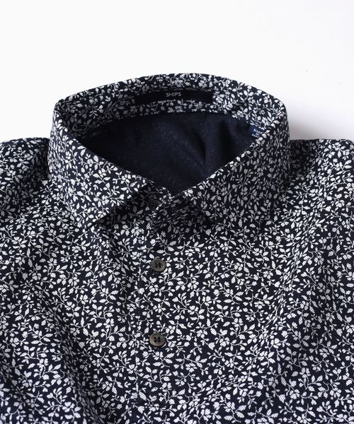 SHIPS（シップス）の「SC: COOLMAX(R) フラワープリント ワイドカラー ポロシャツ□（ポロシャツ・メンズ・ホワイト/ライトブルー/ネイビー・SMALL/MEDIUM/LARGE/X-LARGE）」の7枚目の写真