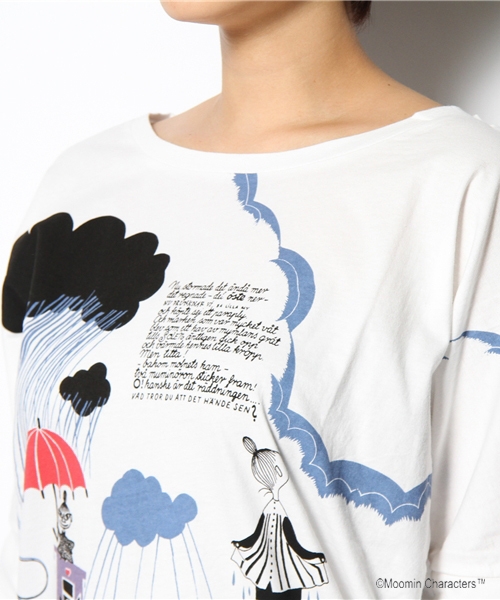 MELROSE claire(メルローズ クレール)の「ムーミンTシャツ The rainy day/Fishing(Tシャツ/カットソー・レディース・オフホワイト/ベージュ・FREE)」の4枚目の写真