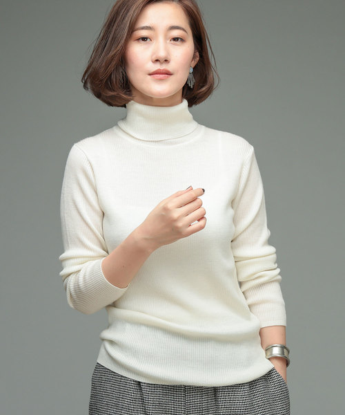 RIVE DROITE（リヴドロワ）の「ウォッシャブルウールタートルニット（ニット/セーター・レディース・オフホワイト/ブラック/モカ/レッド/ベージュ/グリーン/ローズ/ライトグレー・FREE）」の20枚目の写真