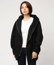 見た目も個性的で可愛い◇立体シルエットジップパーカー