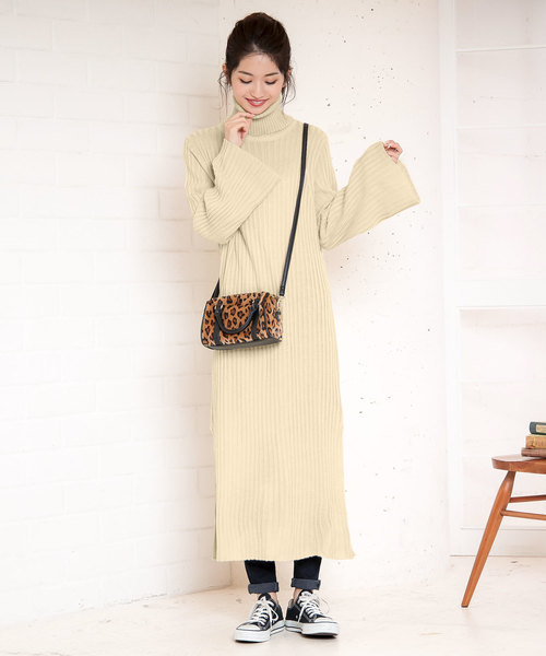 KOBE LETTUCE（コウベレタス）の「【レオパード柄ベルト付】タートルネックフレアスリーブリブニットマキシワンピース＊レディース[E1958]神戸レタス（ワンピース・レディース・チャコールグレー/ブラック/パープル/アイボリー/グレイッシュベージュ・FREE）」の8枚目の写真