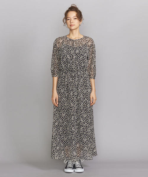 BEAUTY&YOUTH UNITED ARROWS(ビューティーアンドユースユナイテッドアローズ)の「BY クレープフラワーギャザーワンピース о(ワンピース・レディース・ブラック/ライラック・MEDIUM/SMALL)」の4枚目の写真