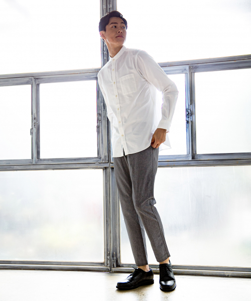 GLOBAL WORK（グローバルワーク）の「オックスフォードバンドカラー/837124（シャツ/ブラウス・メンズ・ホワイト/ブラウン/サックスブルー・SMALL/MEDIUM/LARGE/X-LARGE）」の13枚目の写真