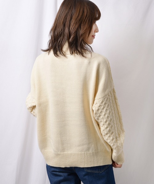 Ambre Neige（アンブルネージュ）の「ケーブルタートルニット【WEB/EC限定商品】（ニット/セーター・レディース・ブラック/オフホワイト・FREE）」の5枚目の写真