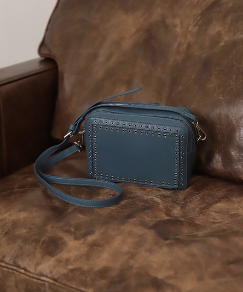 PAGEBOY（ページボーイ）の「ハトメスクエアショルダー（ショルダーバッグ・レディース・ホワイト/ブラック/ブルー・FREE）」の3枚目の写真