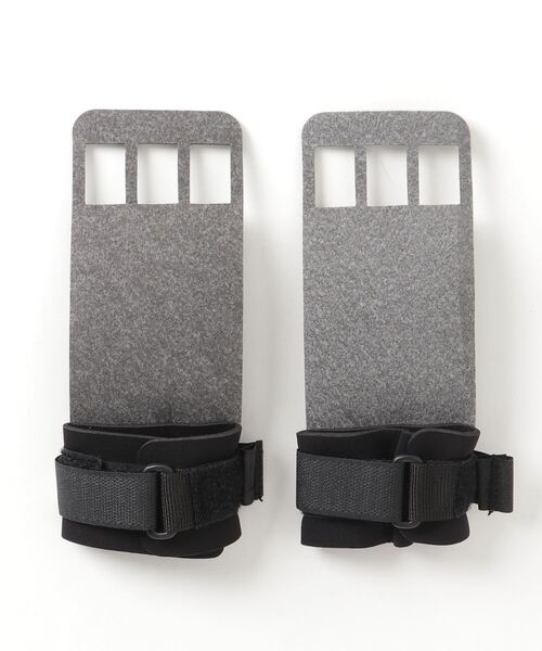 Reebok(リーボック)の「トレーニング ハンド グリップス / Training Hand Grips(スポーツグッズ・メンズ・ブラック/ブラック×ホワイト・LARGE/MEDIUM/SMALL/X-LARGE)」の3枚目の写真