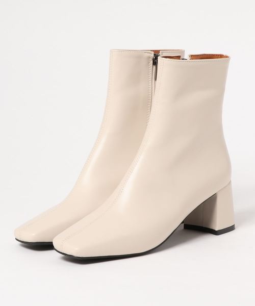 DouDou（ドゥドゥ）の「ショートブーツ（ブーツ・レディース・サンドベージュ/オフホワイト・24.5cm/23.5cm）」の2枚目の写真