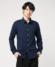 シックで落ち着いたチェックシャツ