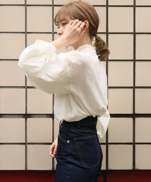 tiptop（ティップトップ）の「ヘンリーネックボリューム袖ブラウス（シャツ/ブラウス・レディース・オフホワイト/ブラック/ブラウン/グリーン/ブルー/B/A/パープル・FREE）」の11枚目の写真