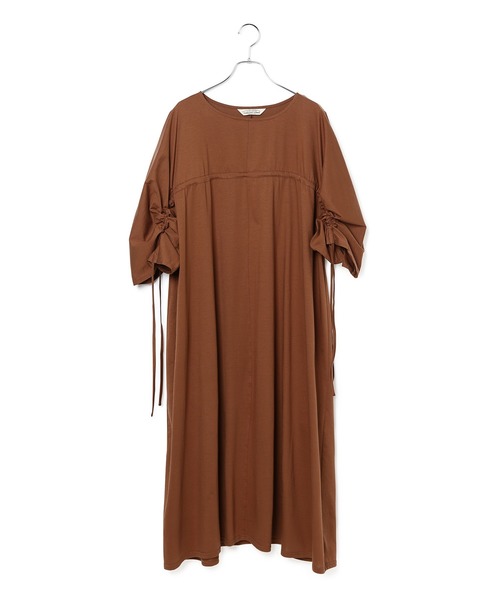ADAM ET ROPE'(アダムエロペ)の「ギャザーフレアーカットワンピース(ワンピース・レディース・ブラック/ブラウン・FREE)」の12枚目の写真