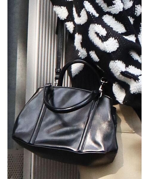 EMODA（エモダ）の「Wラインショルダーバッグ（ハンドバッグ・レディース・ブラック/ブラウン・FREE）」の2枚目の写真