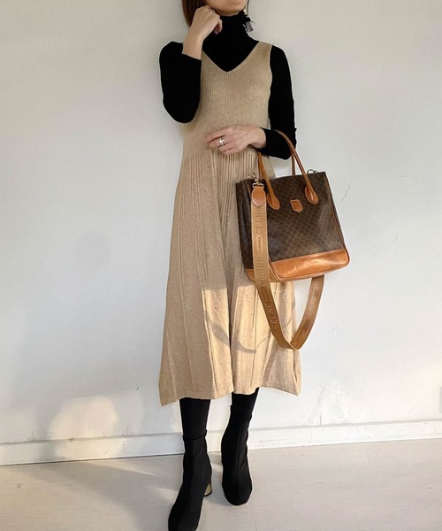 muure（ミュール）の「リブニットチュニックワンピース（ワンピース・レディース・グレー/ベージュ/ブラック・FREE）」の4枚目の写真