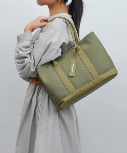 cache cache(カシュ カシュ)の「カシュカシュ cachecache / パーテーションキャンバストートバッグL(トートバッグ・レディース・レンガ/カモフラージュ/グレー系その他/ブルー系その他/ホワイト系その他/オレンジ/グリーン/ブルー/グリーン系その他/ブラック系その他/ブラック系その他2・FREE)」の7枚目の写真