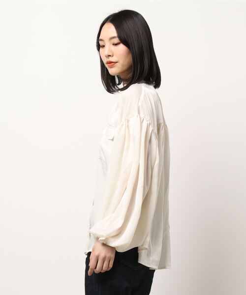kutir（クティール）の「サテンフリルハイネックブラウス（シャツ/ブラウス・レディース・ライトブルー/ブラック/アイボリー・FREE）」の14枚目の写真