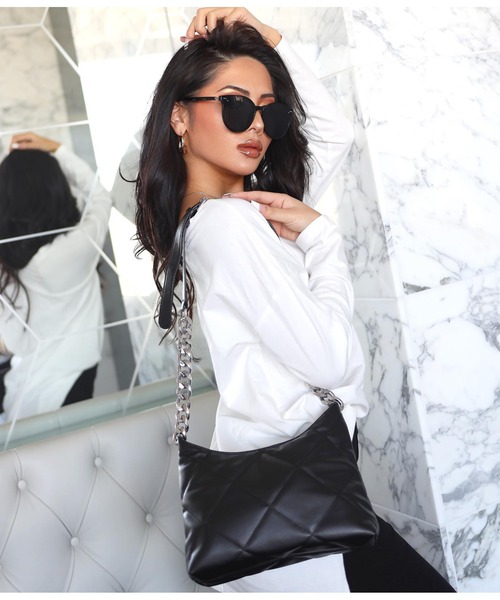 LATINA（ラティーナ）の「ソフトキルティングシルバーチェーン（ショルダーバッグ・レディース・ブラック・FREE）」の8枚目の写真