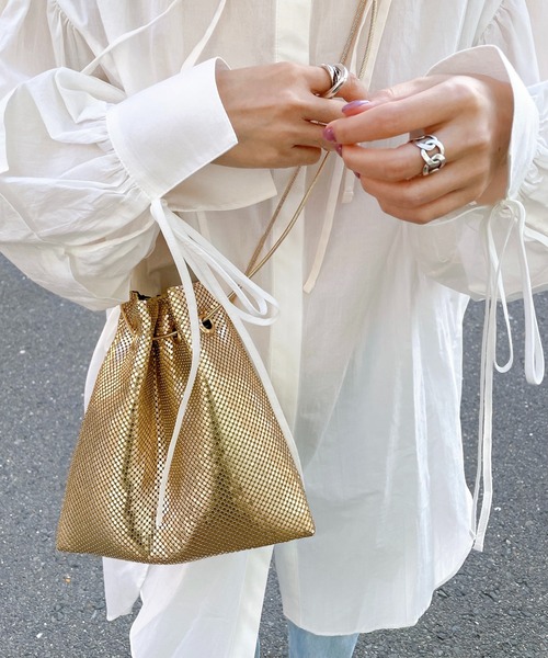 DouDou(ドゥドゥ)の「チェーンポシェット(ショルダーバッグ・レディース・シルバー/ゴールド・FREE)」の2枚目の写真