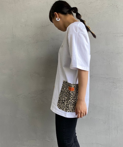 UNIVERSAL OVERALL（ユニバーサルオーバーオール）の「[UNIVERSAL OVERALL/ユニバーサルオーバーオール] 別注 カバーオールポケットＴシャツ（Tシャツ/カットソー・レディース・ホワイト系その他/ブラック系その他/ホワイト系その他2/サックスブルー系・S/M/L/XL）」の18枚目の写真