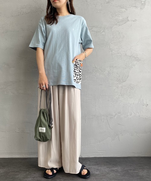 UNIVERSAL OVERALL（ユニバーサルオーバーオール）の「[UNIVERSAL OVERALL/ユニバーサルオーバーオール] 別注 カバーオールポケットＴシャツ（Tシャツ/カットソー・レディース・ホワイト系その他/ブラック系その他/ホワイト系その他2/サックスブルー系・S/M/L/XL）」の8枚目の写真