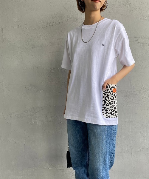 UNIVERSAL OVERALL（ユニバーサルオーバーオール）の「[UNIVERSAL OVERALL/ユニバーサルオーバーオール] 別注 カバーオールポケットＴシャツ（Tシャツ/カットソー・レディース・ホワイト系その他/ブラック系その他/ホワイト系その他2/サックスブルー系・S/M/L/XL）」の21枚目の写真