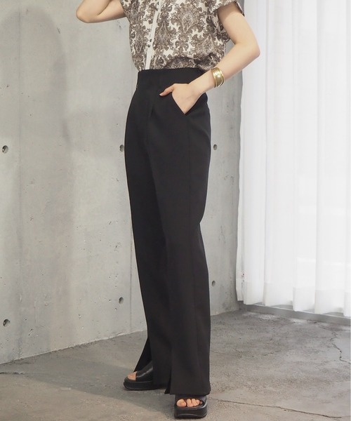 tiptop（ティップトップ）の「【2サイズ展開】フロントスリットセミフレアスラックス【web限定アイテム・セットアップ対応】（スラックス・レディース・ブラック/ブラウン/グリーン/アイボリー/グリーン系その他/ダークブラウン・S/M）」の20枚目の写真