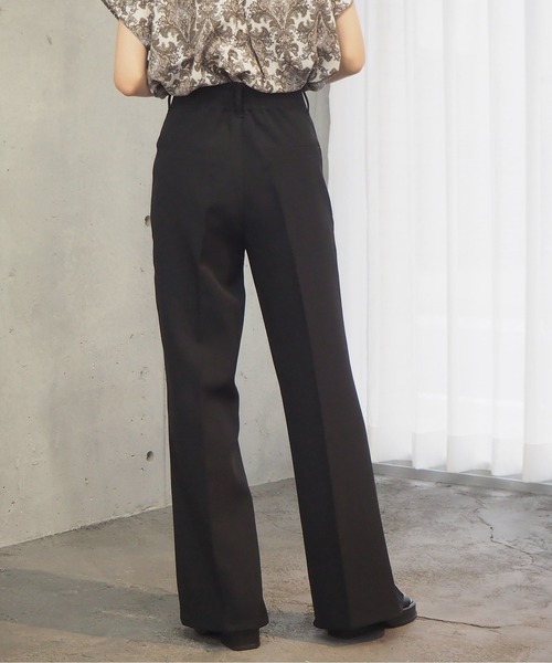 tiptop（ティップトップ）の「【2サイズ展開】フロントスリットセミフレアスラックス【web限定アイテム・セットアップ対応】（スラックス・レディース・ブラック/ブラウン/グリーン/アイボリー/グリーン系その他/ダークブラウン・S/M）」の22枚目の写真