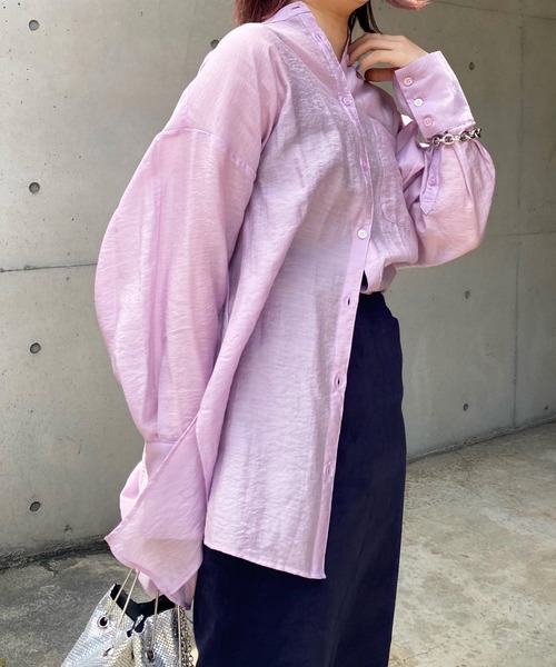 DouDou(ドゥドゥ)の「ドルマンフロントスリットシャツ(シャツ/ブラウス・レディース・オフホワイト/バイオレット/ピンク・FREE)」の3枚目の写真