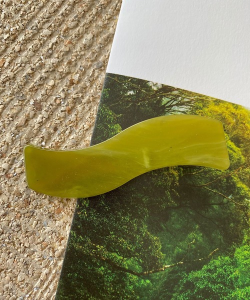 TONE SELECT GOODS（トーンセレクトグッズ）の「【LESRIRE】ウェーブヘアクリップ（バレッタ/ヘアクリップ・レディース・グレー/オフホワイト/グリーン/ブラウン系その他・FREE）」の4枚目の写真