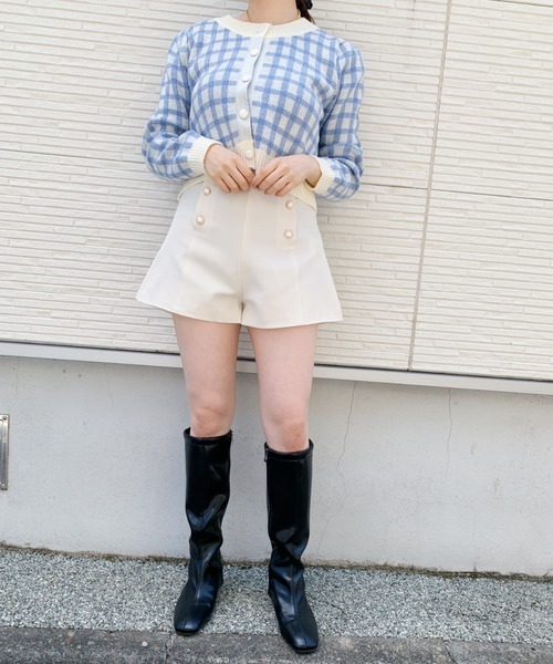Loueme(ルエム)の「ゴールドボタンハイウエストショートパンツ(その他パンツ・レディース・ブラック/ベージュ/アイボリー・M)」の22枚目の写真