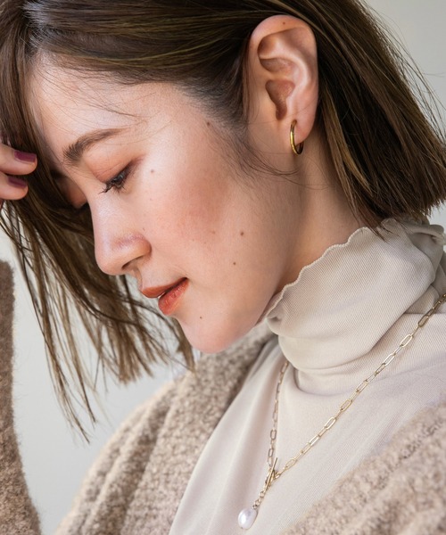 A part by（アパートバイ）の「タンスイパールマンテルネックレス　237376（ネックレス・レディース・ゴールド・FREE）」の2枚目の写真