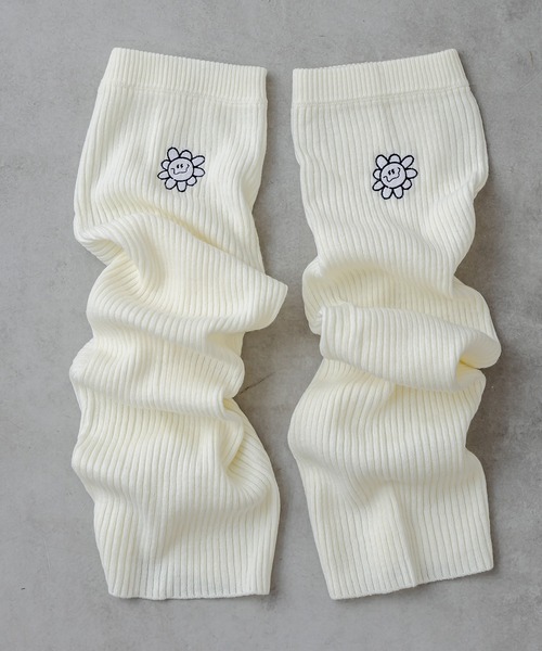 RASVOA(ラスボア)の「デイジー?レッグウォーマー(レッグウォーマー・レディース・ブラック/オフホワイト・FREE)」の1枚目の写真