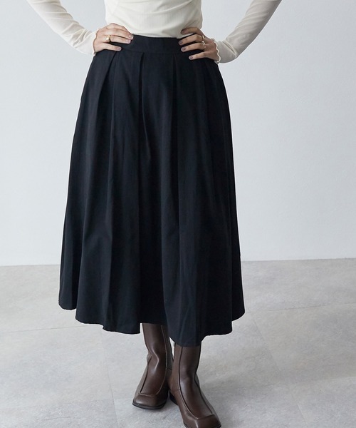 ECRIRE（エクリール）の「タックフレアSK（スカート・レディース・キャメル/ブラック/ベージュ・M）」の5枚目の写真