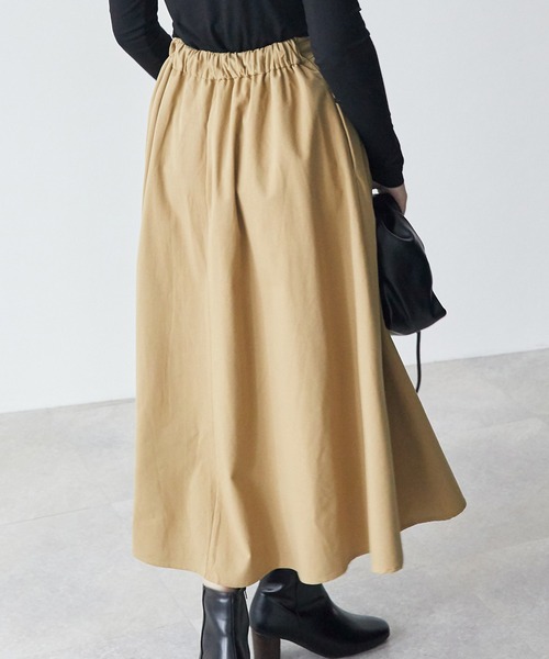 ECRIRE（エクリール）の「タックフレアSK（スカート・レディース・キャメル/ブラック/ベージュ・M）」の9枚目の写真