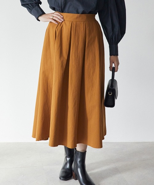 ECRIRE（エクリール）の「タックフレアSK（スカート・レディース・キャメル/ブラック/ベージュ・M）」の18枚目の写真