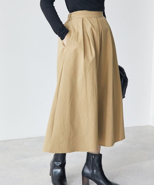 ECRIRE（エクリール）の「タックフレアSK（スカート・レディース・キャメル/ブラック/ベージュ・M）」の17枚目の写真