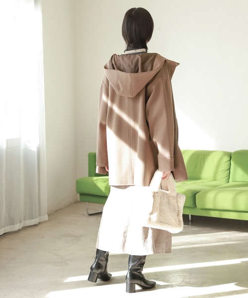 LAKOLE(ラコレ)の「ストレッチベロアキャミワンピース / 229324(ワンピース・レディース・ブラック/キャメル/グレイッシュベージュ・SMALL/MEDIUM)」の6枚目の写真