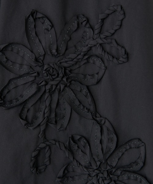 BEARDSLEY（ビアズリー）の「テープ刺繍ニットパーカー（カーディガン/ボレロ・レディース・ブラック/グレー・FREE）」の6枚目の写真