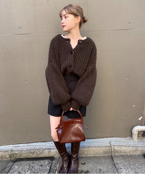 one after another NICE CLAUP(ワンアフターアナザーナイスクラップ)の「前後2wayクルーネックカーディガン(カーディガン/ボレロ・レディース・オレンジ/ピンク/オフホワイト/ブラウン・FREE)」の10枚目の写真