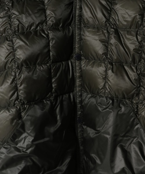 ESTNATION（エストネーション）の「TAION EXTRA / ダウンブランケット《ESTNATION EXCLUSIVE》（ストール/ショール・メンズ・ブラック/オリーブ・FREE）」の8枚目の写真